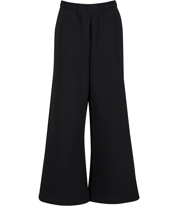 Women’s wide-leg sweatpants